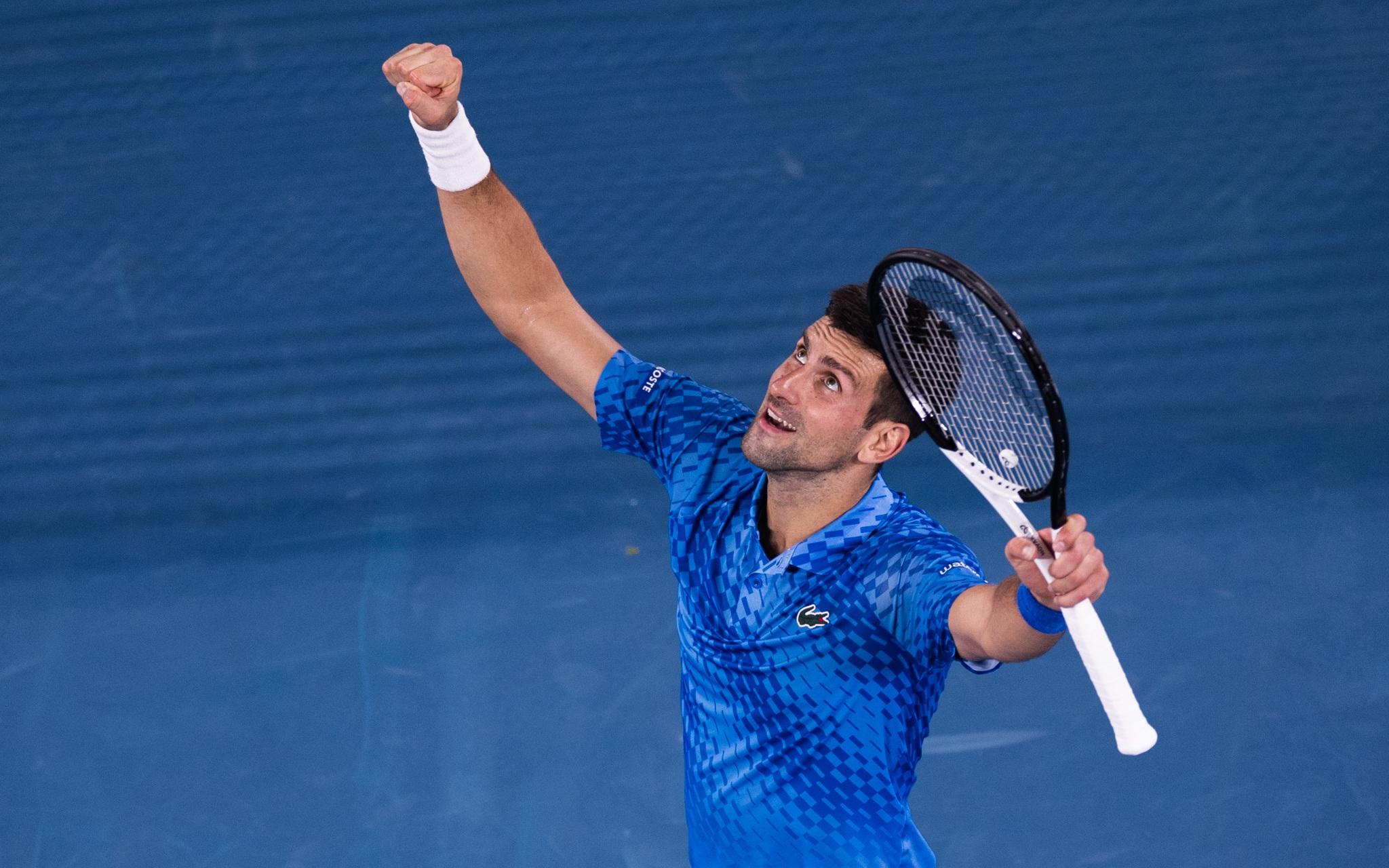 助选手在比 助选手在比