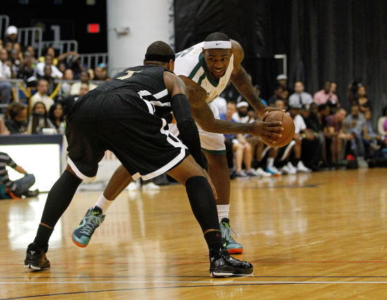 的战术吸引 的战术吸引